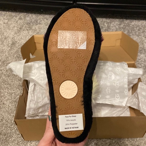 Ugg Women's Oh Yeah Tie Dye size 8 slippers shoes - Picture 4 of 6